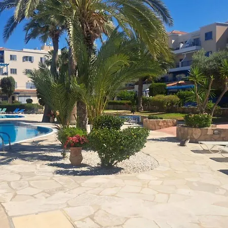 Apartment Kings Palace - Spacious 2-bed With Sea Views And Large Patio *